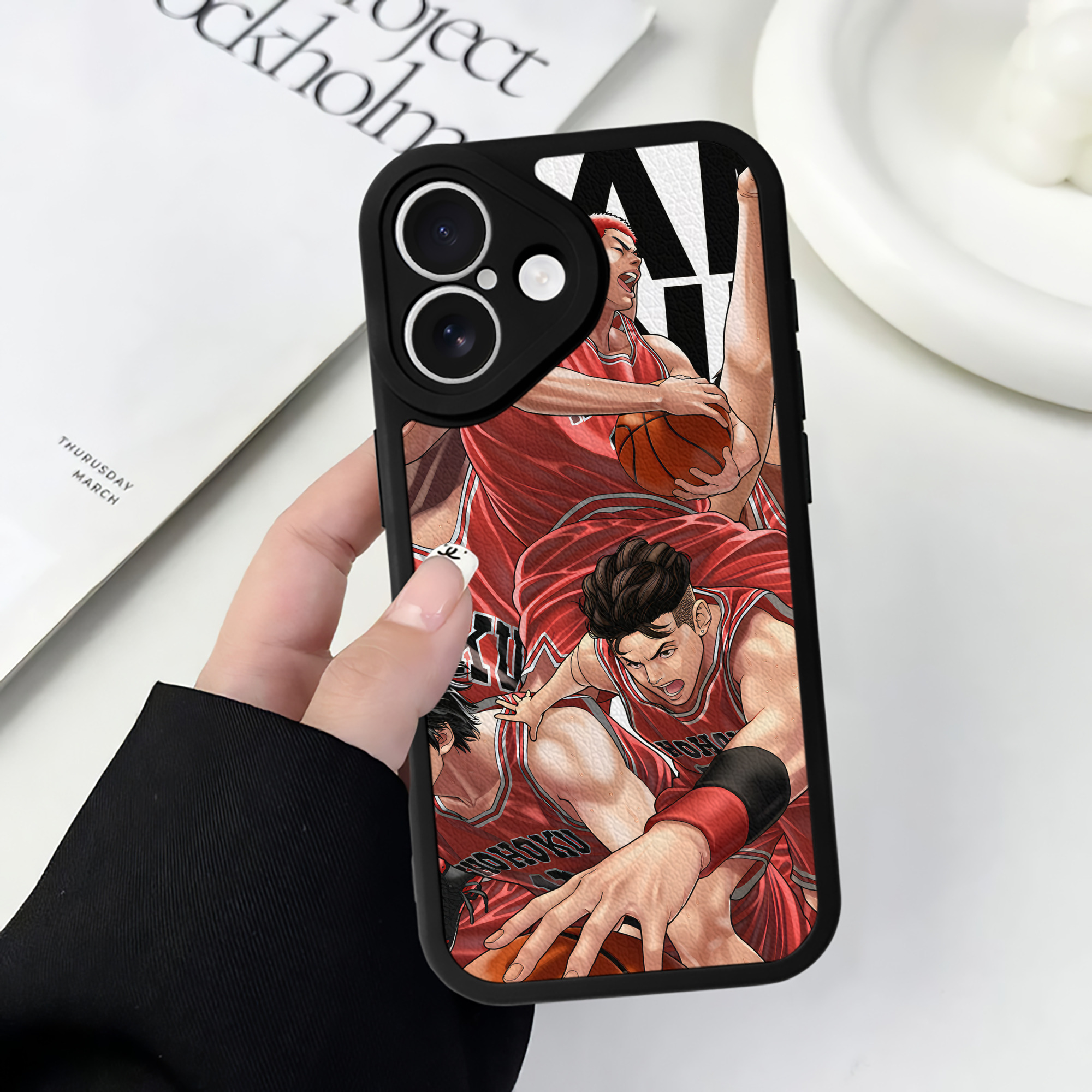 （画像用） SLAM DUNK／スラムダンク 【iPhone 16シリーズ対応】シリコンスマホケース（レザー調） 材質：シリコン